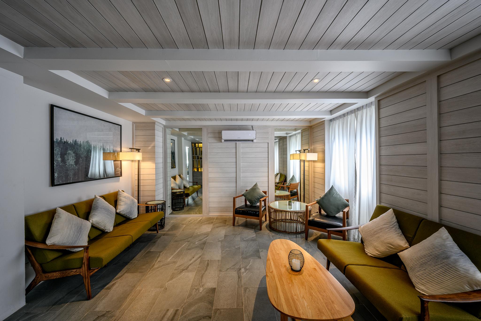 Namaka Resort Kamala Exterior photo The living room of a suite at the hotel