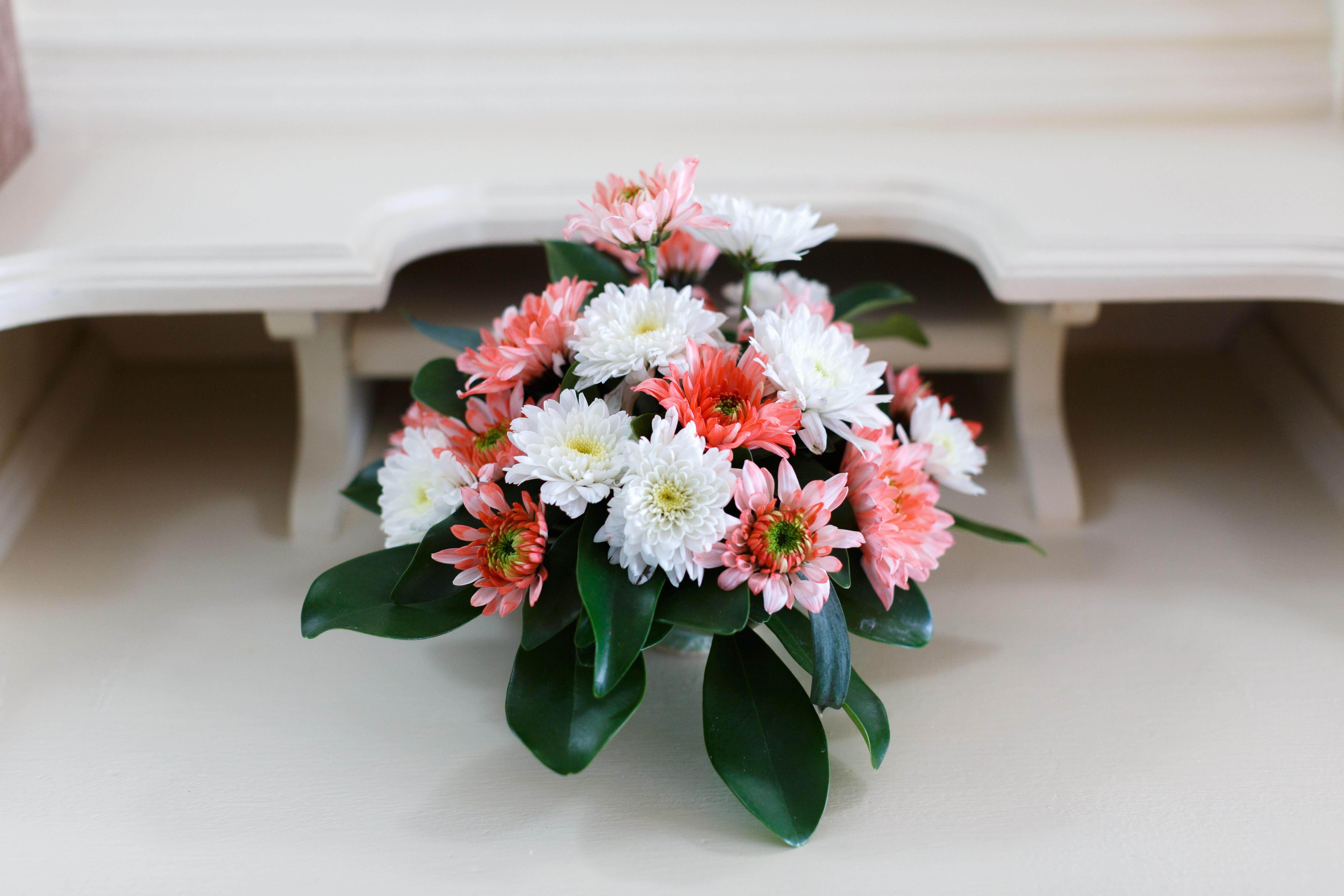 Namaka Resort Kamala Exterior photo A bouquet of flowers