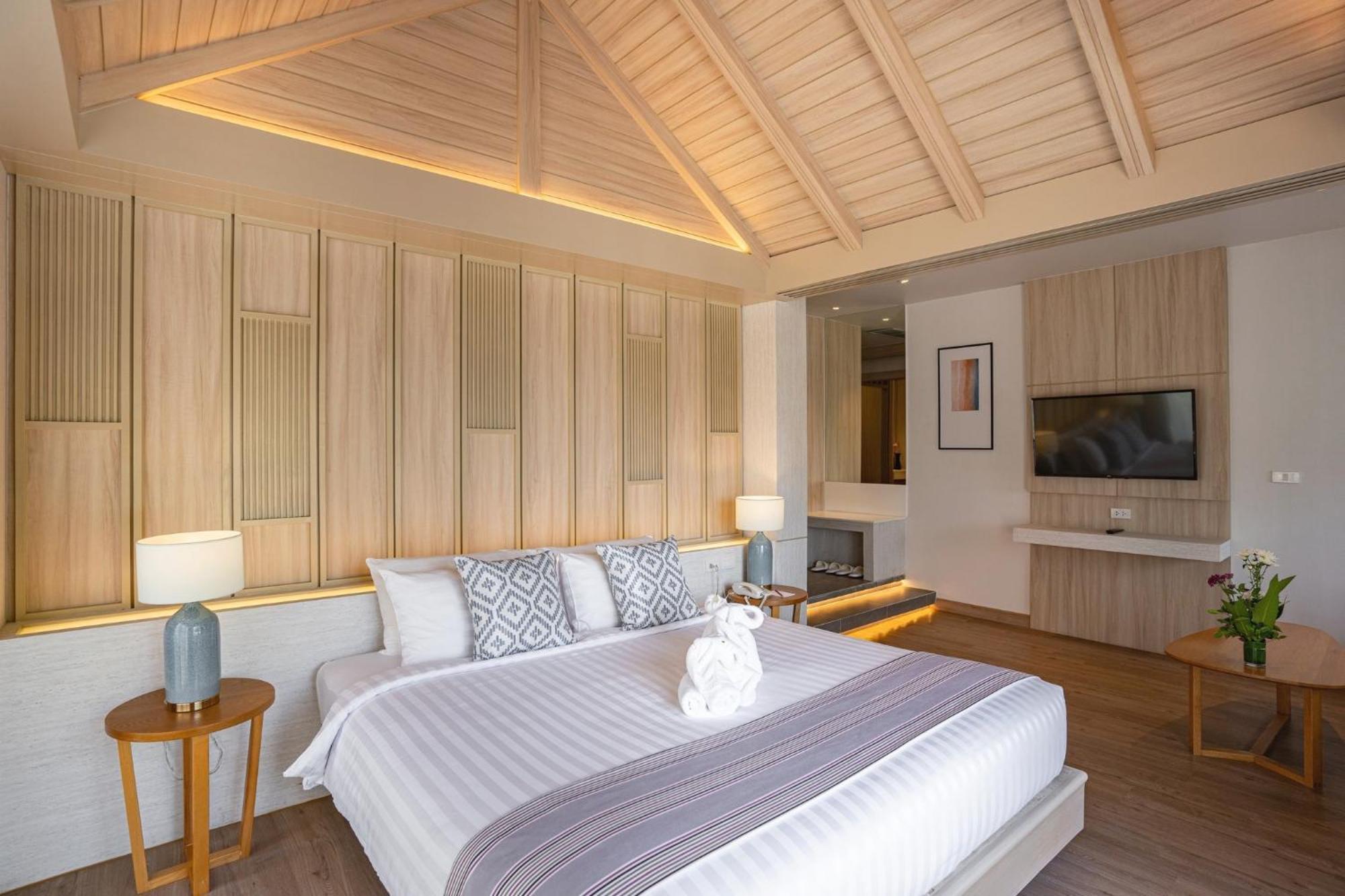 Namaka Resort Kamala Exterior photo Deluxe Ocean View